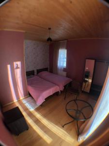 Letto o letti in una camera di STOP HOUSE Mestia