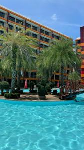 Πισίνα στο ή κοντά στο 777 Beach Condo Maikhao