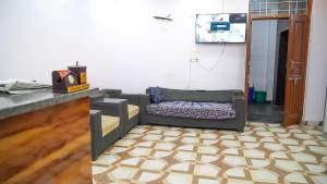 Kuchyň nebo kuchyňský kout v ubytování Radhika Hotel