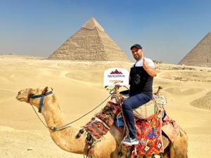 Tetamu yang menginap di Happy Day Pyramids View Hotel