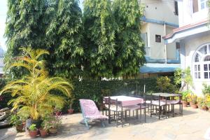 Taman di luar Hotel Fishtail Villa