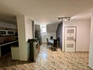 Tina Apartman 2000 Szentendre, 29 Bogdányi út kép - 2