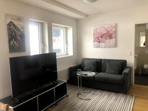 O zonă de relaxare la Very sunny 1BR flat in the city center - West4