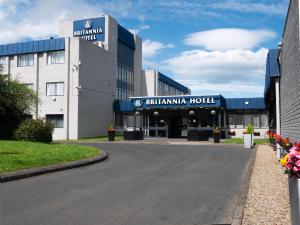 a building with a sign that reads binninnka hotel at Britannia Hotel Newcastle Airport in Newcastle upon Tyne