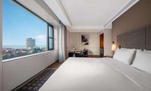 Gallery image of Intercity Hotel Yantai Binhai Square in Yantai