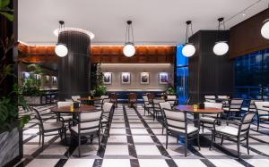 Um restaurante ou outro lugar para comer em IntercityHotel Xi'an Dayan Pagoda by DH