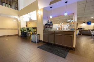 Gallery image of Comfort Suites Springfield I-70 in Springfield
