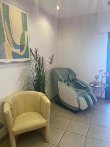 Posezení v ubytování Hotel Am Flughafen