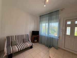 Fotografie z fotogalerie ubytování Family House for rent v destinaci Metamorfosi