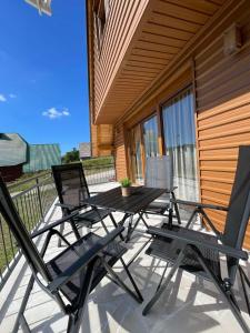 Balkon atau teras di Snowflake