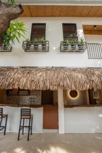 Svalir eða verönd á The Circle Hostel, La Union
