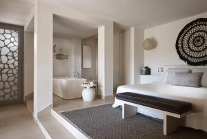 Posteľ alebo postele v izbe v ubytovaní Eagles Villas - Small Luxury Hotels of The World