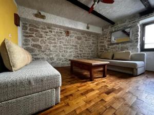 Posezení v ubytování Comfortable apartment in Betina, 52 m², air-conditioned