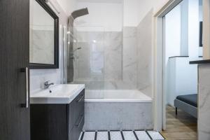 Stylish Cozy Dream Home in the Heart of Budapest 1065 Budapest, Nagymező utca 32 kép - 2