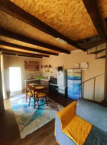 Kuchyň nebo kuchyňský kout v ubytování Sunset Apartments