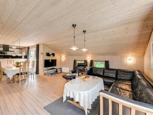 Posezení v ubytování Holiday Home Gunvald - 2km to the inlet by Interhome