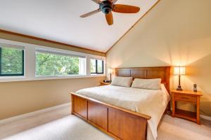 Ένα ή περισσότερα κρεβάτια σε δωμάτιο στο Lincoln Townhome with Community Pool and Club Access! +31 φωτογραφίες