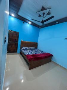 Postel nebo postele na pokoji v ubytování Shri narayan home stay
