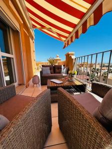 Balkón nebo terasa v ubytování Almerimar Porto Fino - Appartement de luxe, vue mer