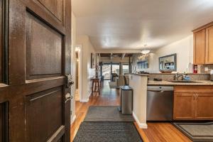 Gallery image of 2BR Mins to Alpine Base Area at Palisades in Alpine Meadows