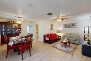 Photo de la galerie de l'établissement Largo Sunrise, à Largo 17 autres photos