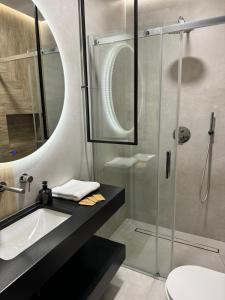 Kúpeľňa v ubytovaní Gdańsk Nadmotławie Apartments City Centre Sauna & Gym + 23 fotografií