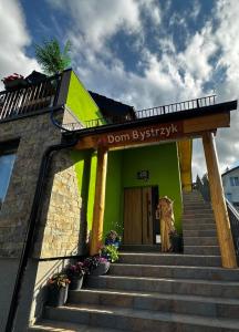 Zgradba, v kateri se nahaja apartma