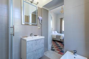 Koupelna v ubytování Palazzo Dasso + 63 fotografií