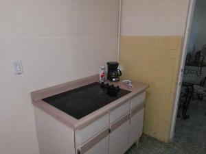 Gambar di galeri bagi Spacious central and convinient Full AC di Feliciano