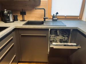 Eldhús eða eldhúskrókur á Ferienwohnung Alpenglück