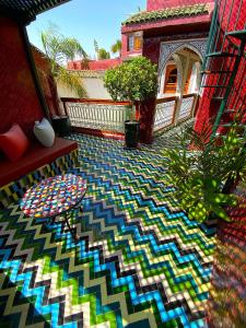 Balkón nebo terasa v ubytování Riad La Perle Rouge + 37 fotografií