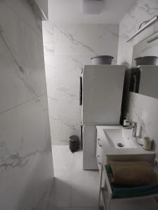 Kuchyň nebo kuchyňský kout v ubytování Apartament Euro Bytom
