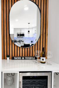 Afbeelding uit fotogalerij van Near Beaches 3 BR Luxury Fort Lauderdale Home in Fort Lauderdale