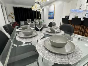 Afbeelding uit fotogalerij van Near Beaches 3 BR Luxury Fort Lauderdale Home in Fort Lauderdale +21 foto's