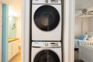 Uma cama ou camas num quarto em Key Largo 2BR 2BA Oceanfront with Pool