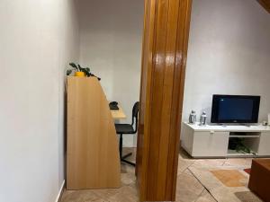 Μια τηλεόραση ή/και κέντρο ψυχαγωγίας στο T1 perto do centro histórico de Sintra