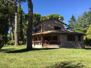 The building in which the holiday home is located