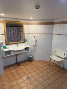 Phòng tắm tại Surfers Paradise - Huge Family Apartment