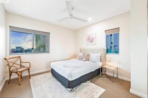 Skytower Wonder Ocean View Balcony - Pool - Office客房内的一张或多张床位