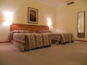 Ảnh trong thư viện ảnh của Toros de Guisando ở El Tiemblo +10 ảnh