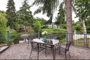Jardín al aire libre en Bothell River house