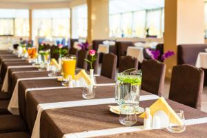 A restaurant or other place to eat at Daina Jurmala Beach Hotel