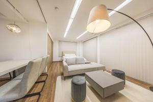Area tempat duduk di 渋谷駅電車1分 恵比寿駅徒歩2分 85平米最大6名 東京 新宿 上野 銀座 池袋 築地直通