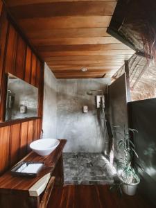 O baie la Velaloy Floating Resort