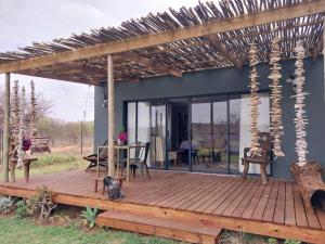 hippomoon lodge game reserve的庭院或其他户外区域