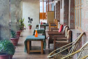 Blossom Hideaway Kausani的休息区
