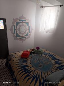 Acoran Family Guests House Firgas with Included Morning Yoga Practice客房内的一张或多张床位