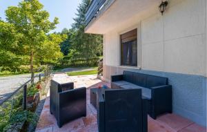 Χώρος καθιστικού στο Lovely Home In Brod Na Kupi With Kitchen +45 φωτογραφίες