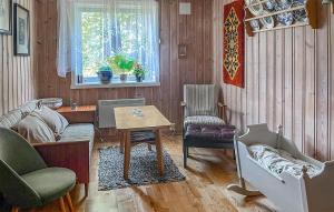 Χώρος καθιστικού στο Stunning Home In Digermulen With Kitchen