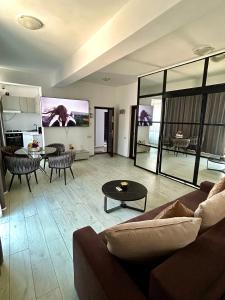 Et tv og/eller underholdning på Teissey Blue